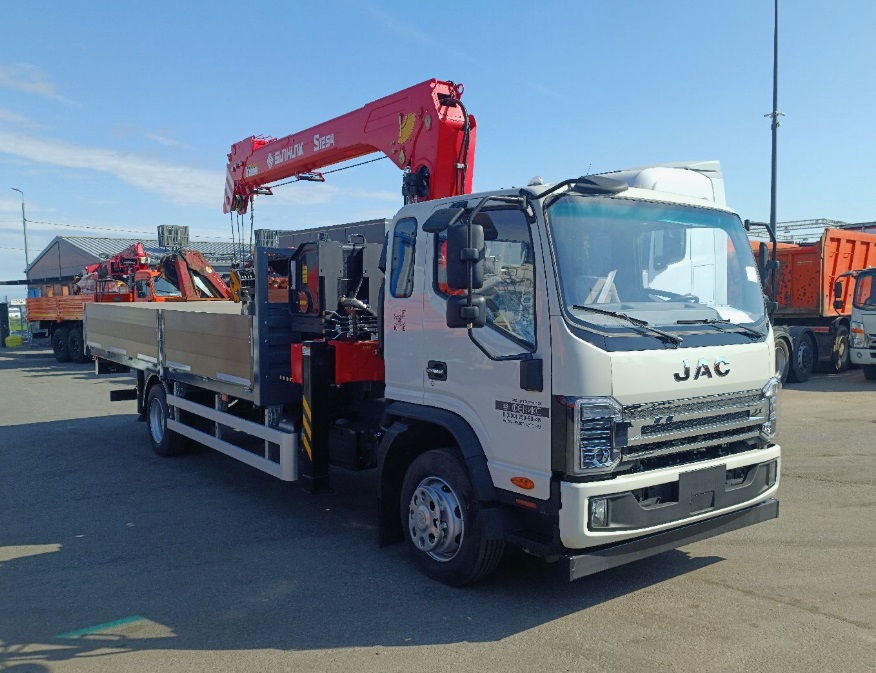 Самосвал JAC N350 с КМУ Sunhunk S2106